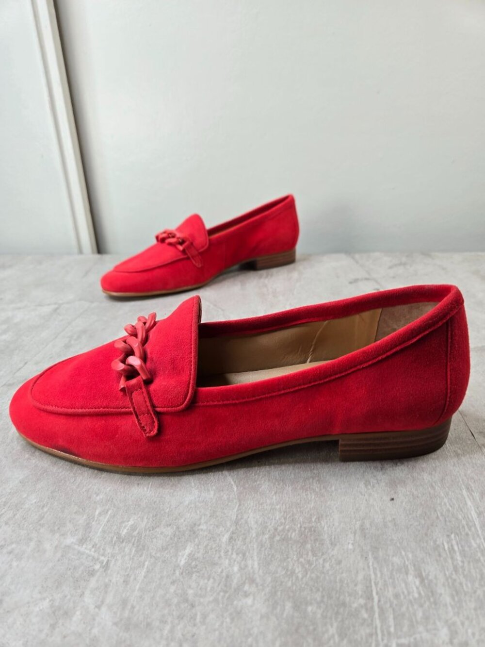 Talbots Chain Flat Loafers 9 Red Suede Slip On Preppy Minimalist Old Money Shoes